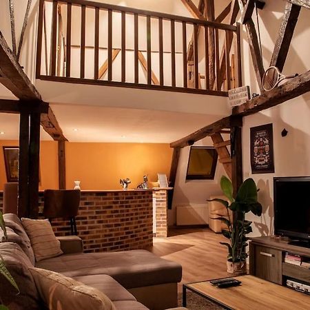 Duplex Atypique Dans La Cite Medievale Лан Экстерьер фото
