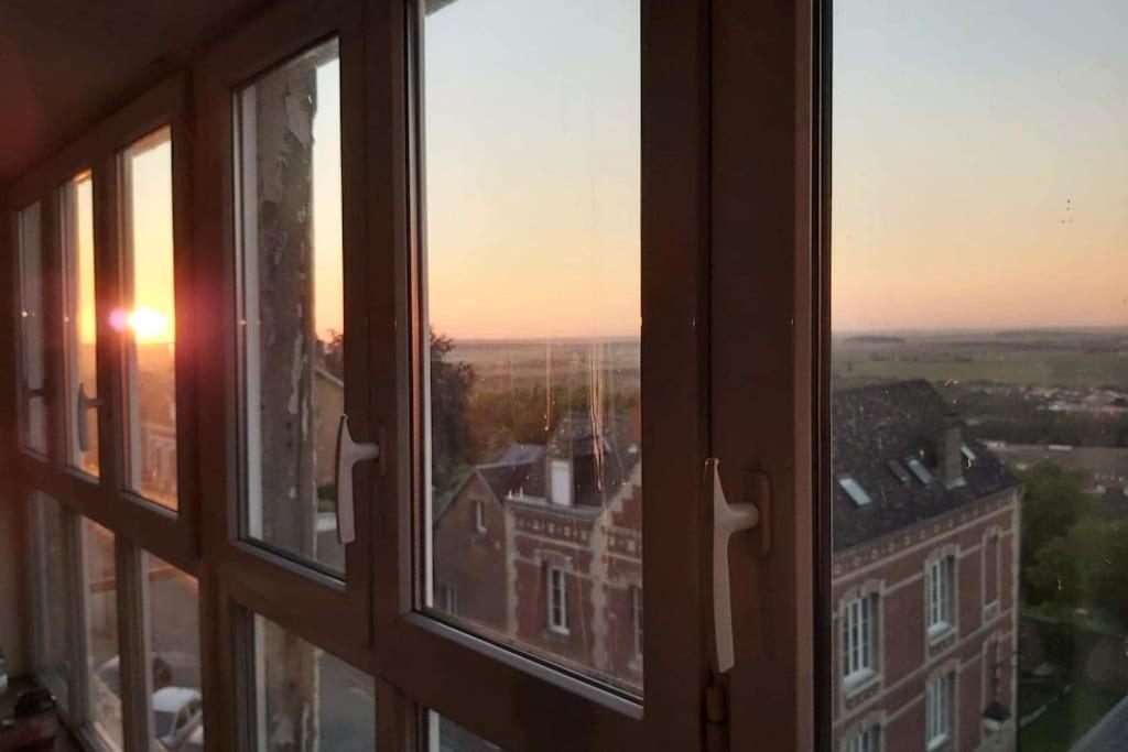 Duplex Atypique Dans La Cite Medievale Лан Экстерьер фото